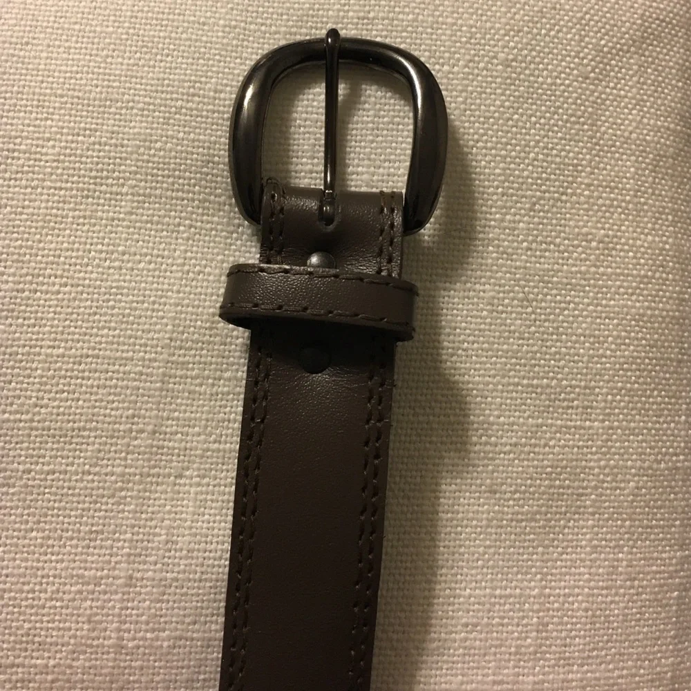 Bundle of 2 belts. Brown and black.